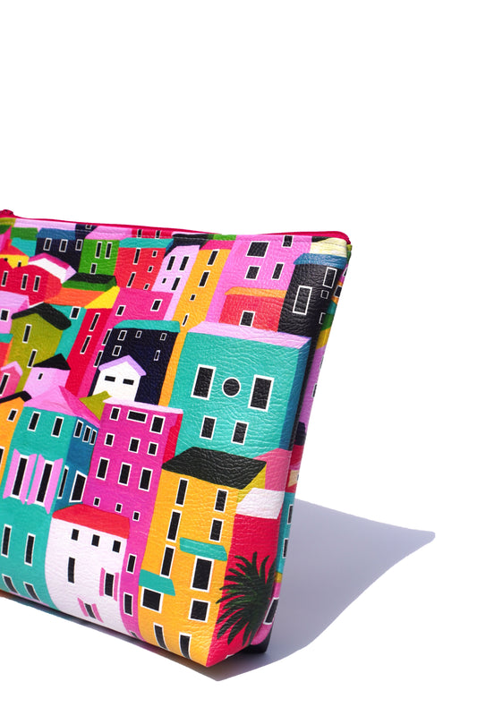 Houses vegan leather cosmetic bag